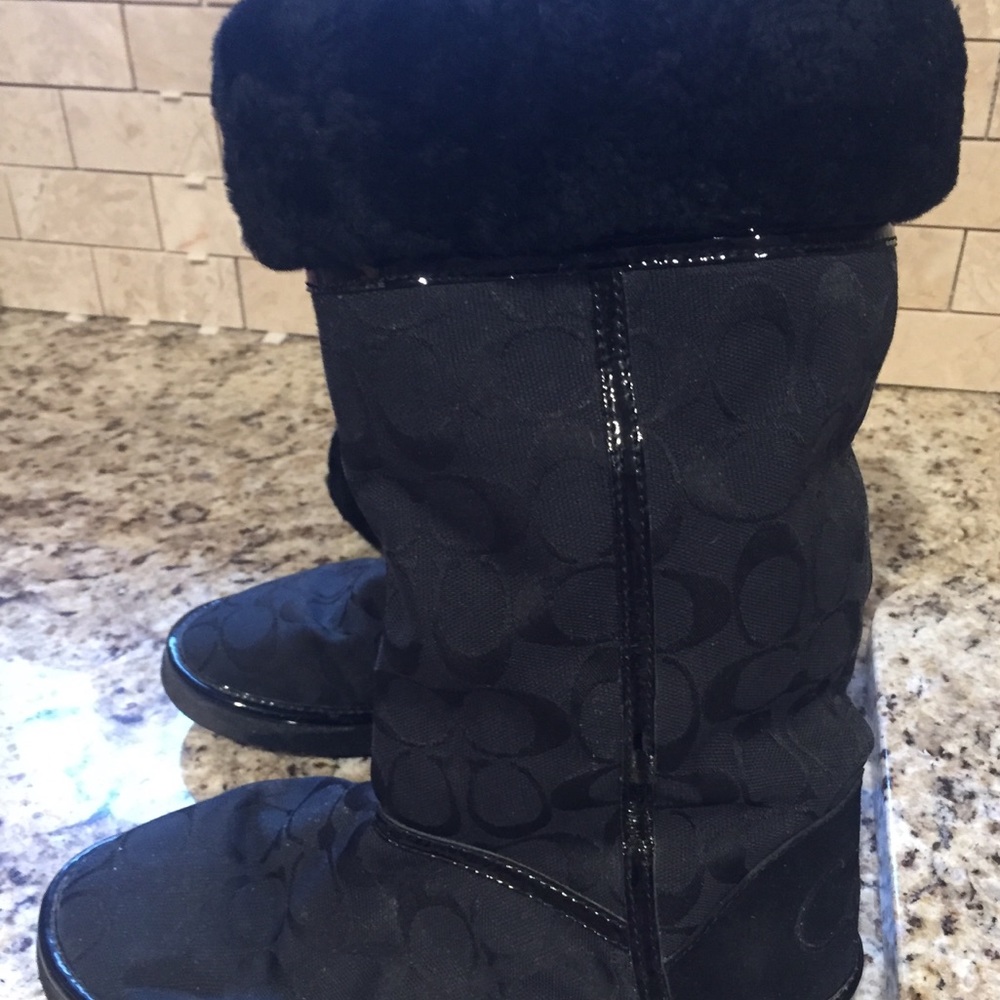 Authentic Coach winter boots with fur